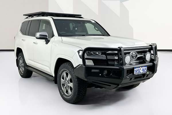 2022 Toyota LANDCRUISER LC300 SAHARA (4x4) FJA300R