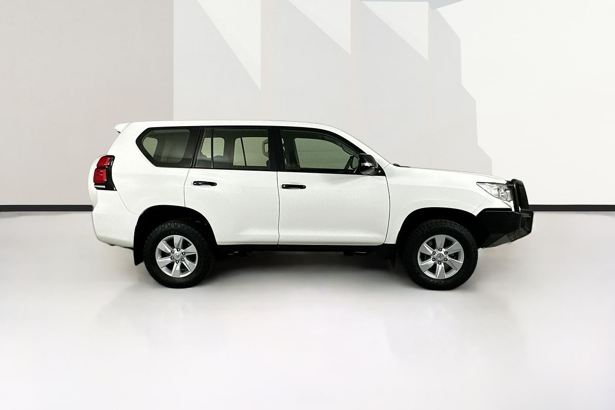 2017 Toyota LANDCRUISER GX GDJ150R