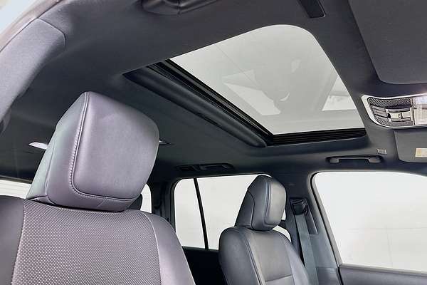 2022 Toyota LANDCRUISER LC300 VX (4x4) FJA300R