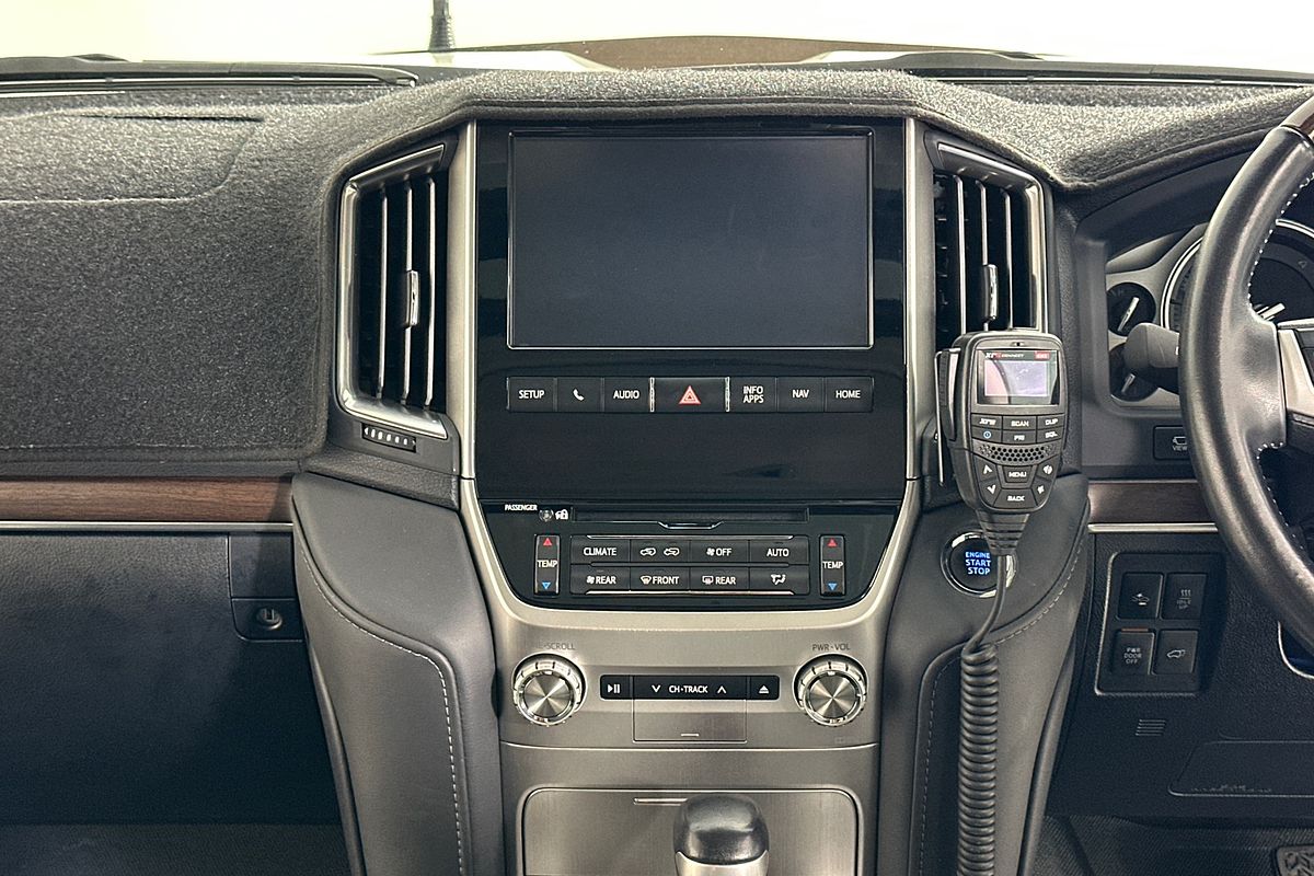 2021 Toyota LANDCRUISER LC200 SAHARA (4x4) VDJ200R