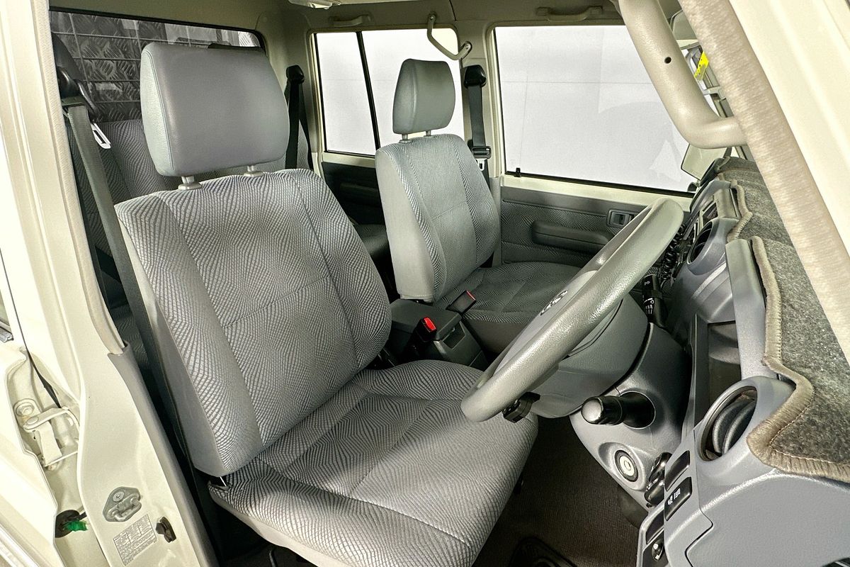 2016 Toyota LANDCRUISER GXL (4x4) VDJ79R MY12 UPDATE 4X4