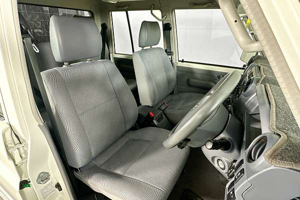 2016 Toyota LANDCRUISER GXL (4x4) VDJ79R MY12 UPDATE 4X4