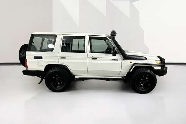 2017 Toyota LANDCRUISER WORKMATE (4x4) VDJ76R MY18