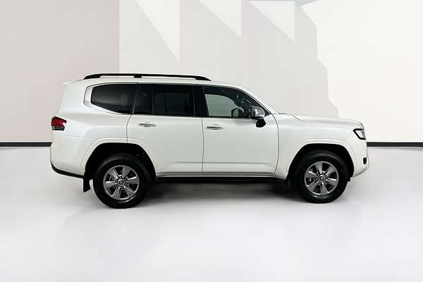 2024 Toyota LANDCRUISER LC300 SAHARA (4x4) FJA300R