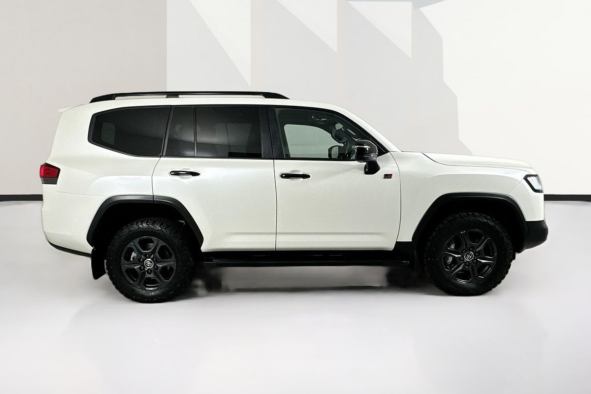 2023 Toyota LANDCRUISER LC300 GR-S (4x4) FJA300R