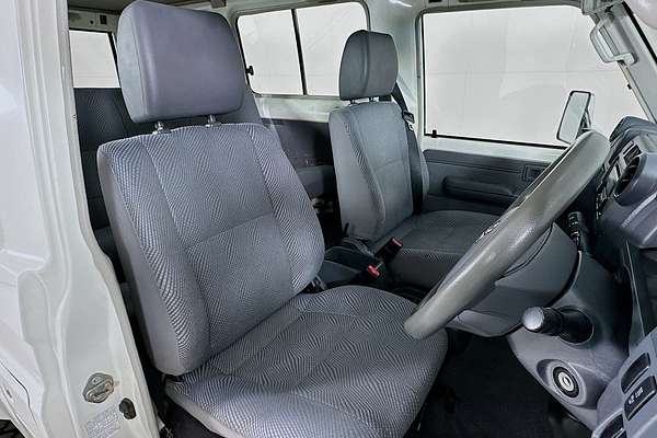 2016 Toyota Landcruiser GXL Troopcarrier VDJ78R