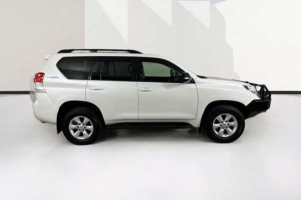2013 Toyota LANDCRUISER PRADO ALTITUDE (4x4) KDJ150R 11 UPGRADE