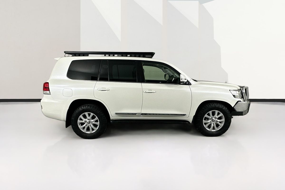 2017 Toyota LANDCRUISER SAHARA (4x4) VDJ200R MY16