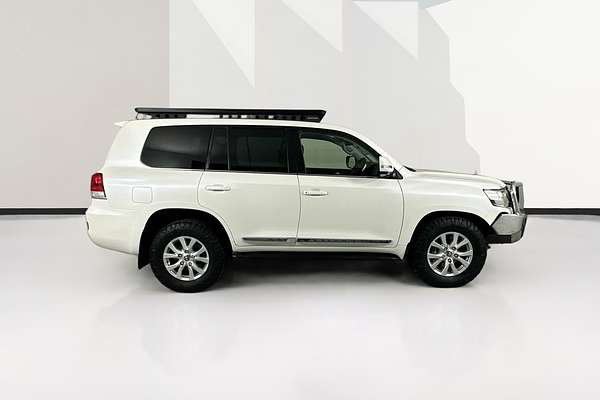 2017 Toyota LANDCRUISER SAHARA (4x4) VDJ200R MY16