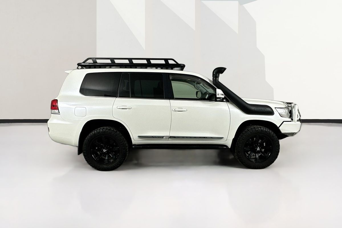 2016 Toyota LANDCRUISER Sahara VDJ200R