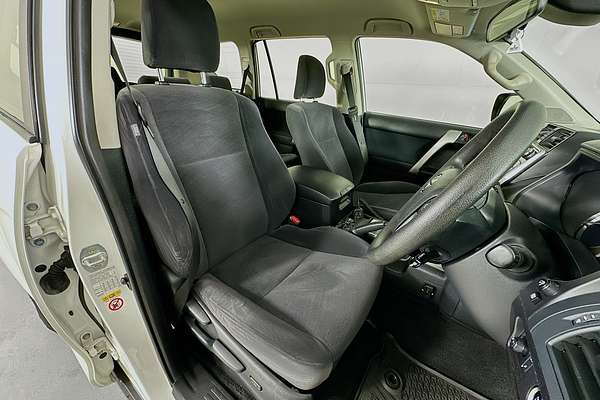 2017 Toyota LANDCRUISER GX GDJ150R
