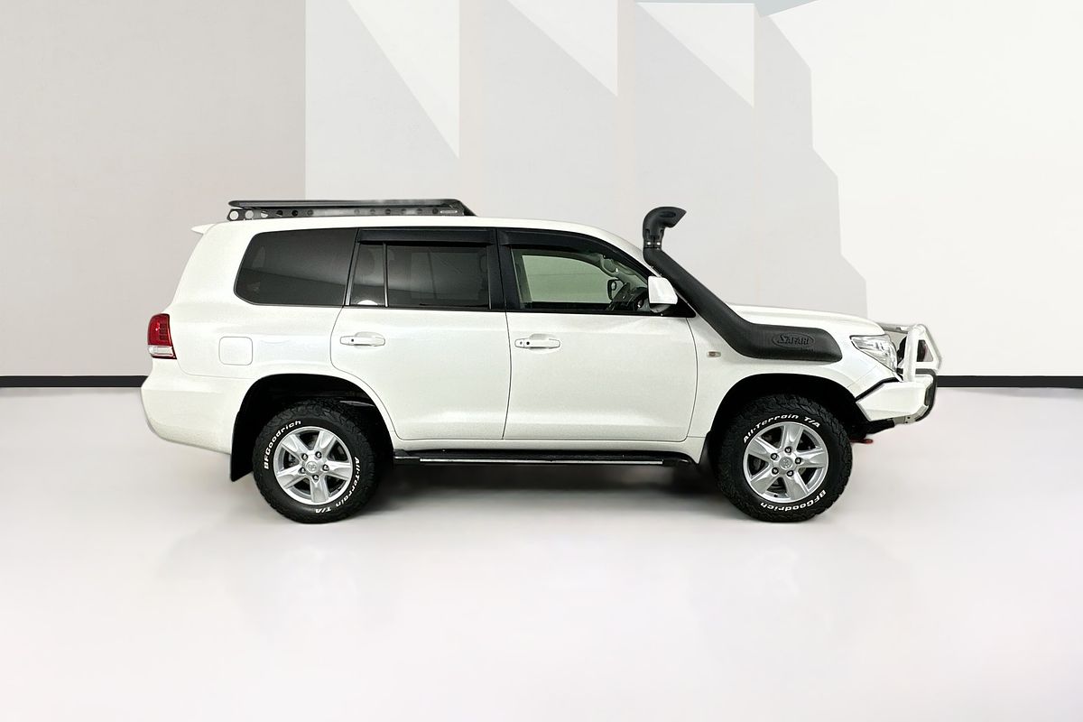 2011 Toyota LANDCRUISER SAHARA (4x4) VDJ200R 09 UPGRADE