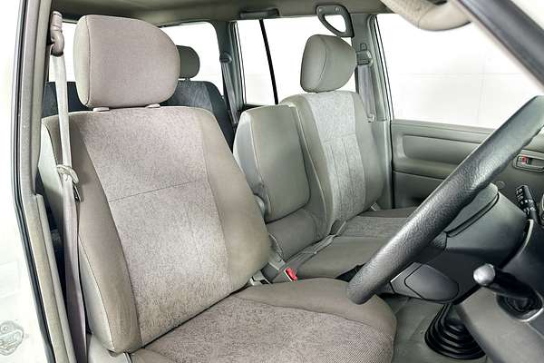 2003 Toyota LANDCRUISER (4x4) HZJ105R