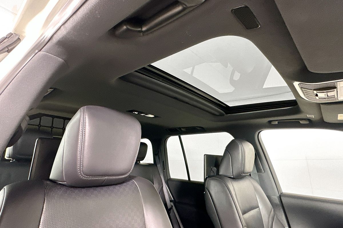 2024 Toyota LANDCRUISER LC300 SAHARA (4x4) FJA300R