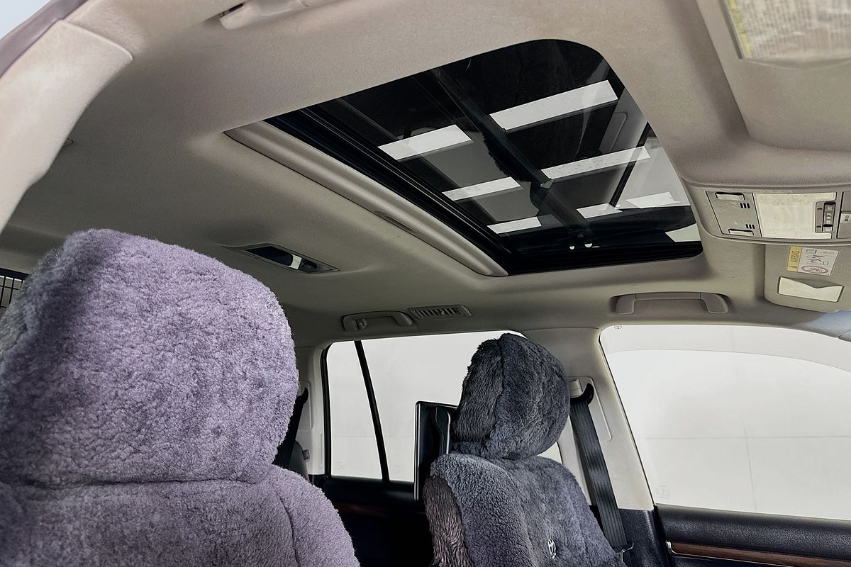2016 Toyota LANDCRUISER Sahara VDJ200R
