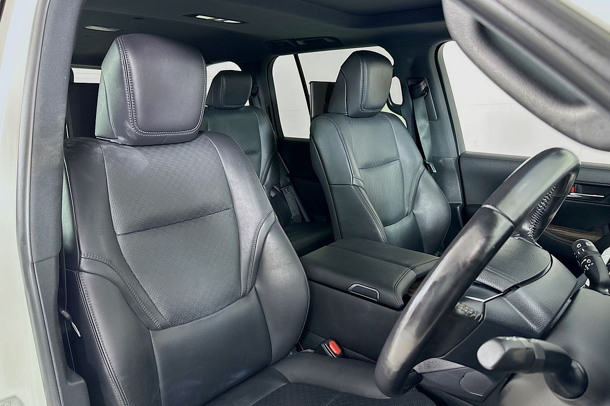 2022 Toyota Landcruiser LC300 SAHARA (4x4) FJA300R