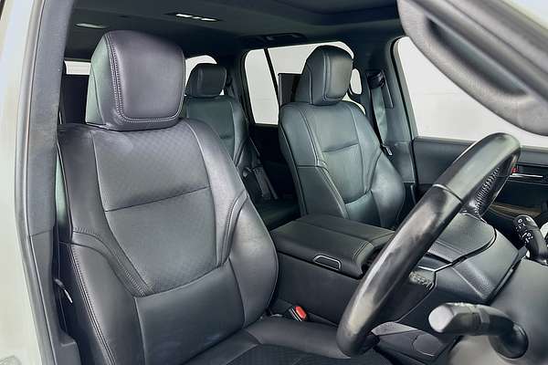 2022 Toyota Landcruiser LC300 SAHARA (4x4) FJA300R