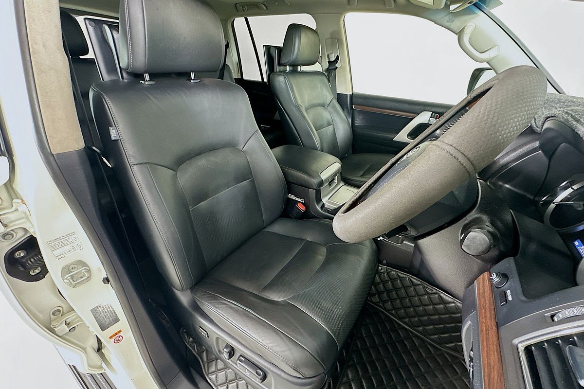 2017 Toyota LANDCRUISER SAHARA (4x4) VDJ200R MY16