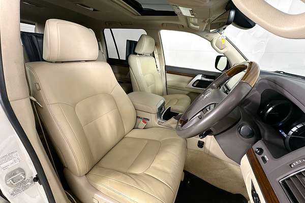 2018 Toyota LANDCRUISER SAHARA (4x4) VDJ200R MY16
