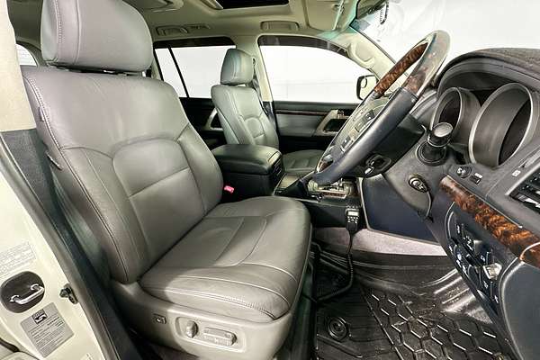 2011 Toyota LANDCRUISER SAHARA (4x4) VDJ200R 09 UPGRADE