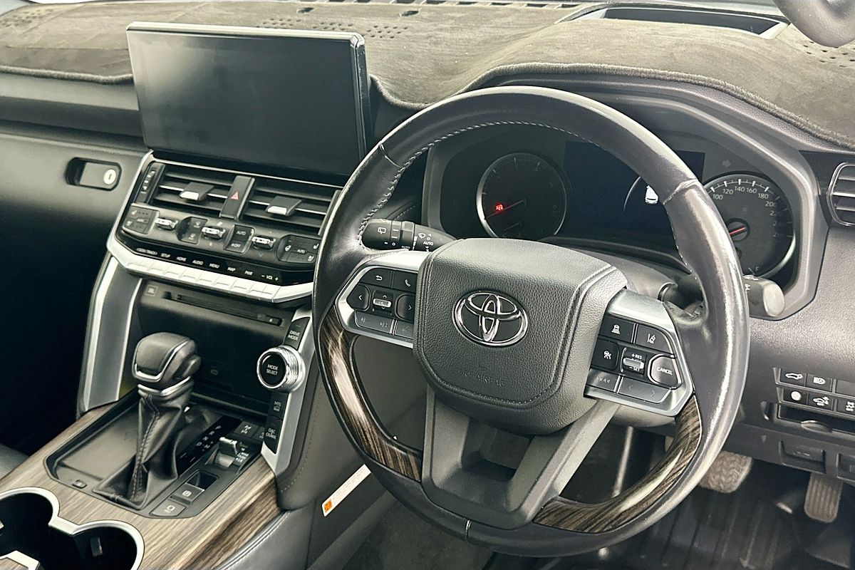 2022 Toyota LANDCRUISER LC300 SAHARA (4x4) FJA300R