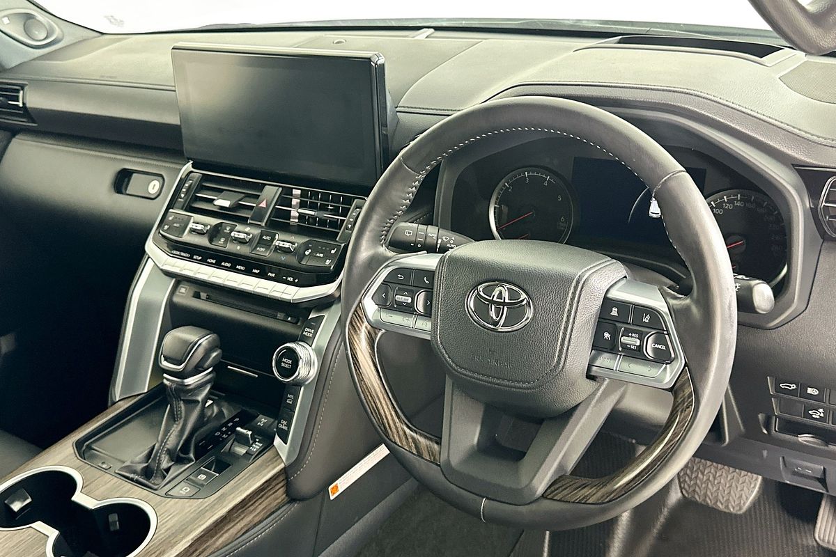 2024 Toyota LANDCRUISER LC300 SAHARA (4x4) FJA300R