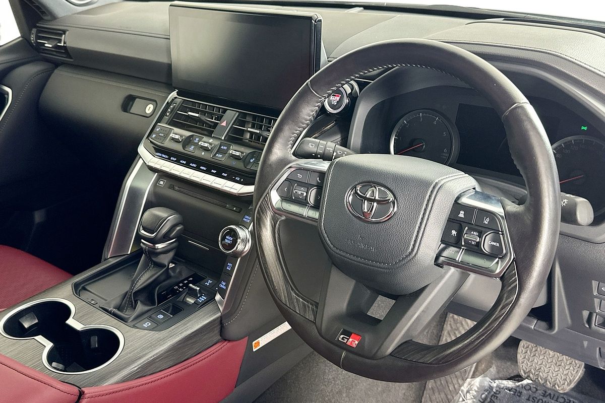 2023 Toyota LANDCRUISER LC300 GR-S (4x4) FJA300R