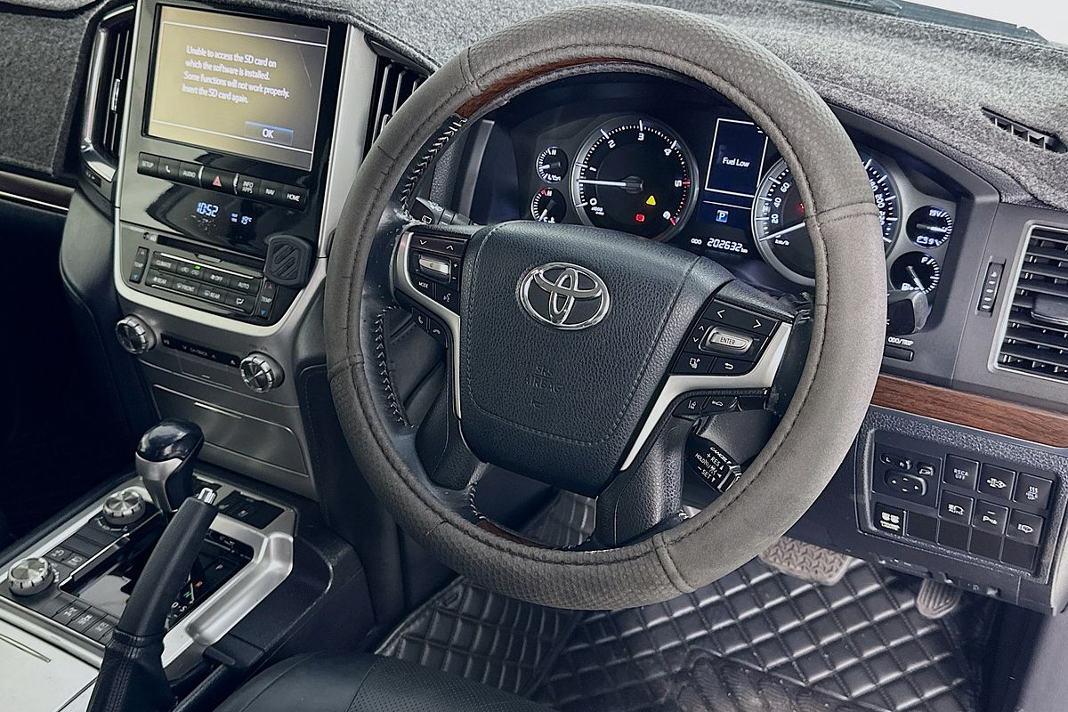 2017 Toyota LANDCRUISER SAHARA (4x4) VDJ200R MY16