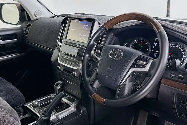 2016 Toyota LANDCRUISER Sahara VDJ200R