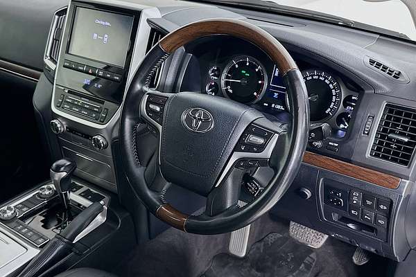 2020 Toyota LANDCRUISER LC200 SAHARA (4x4) VDJ200R