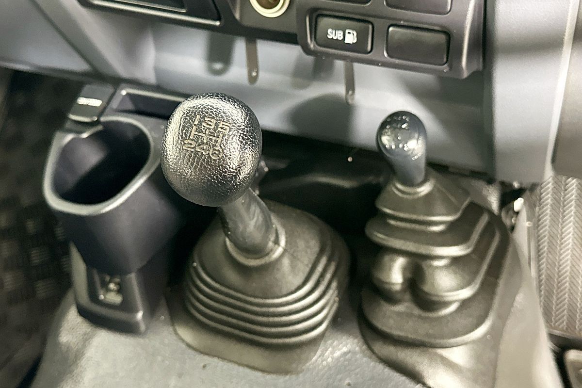 2016 Toyota Landcruiser WORKMATE (4x4) 3 SEAT VDJ78R MY12 UPDATE