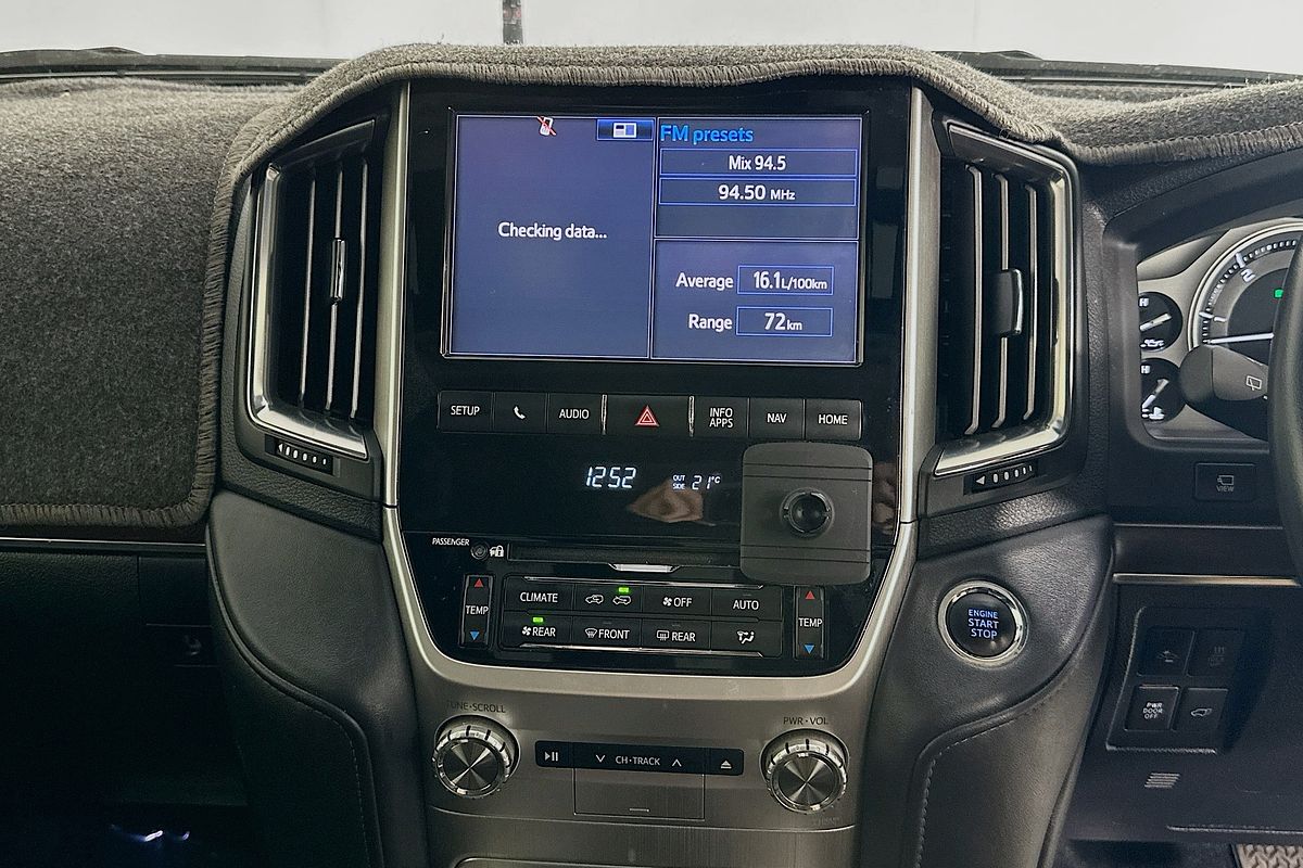 2016 Toyota LANDCRUISER Sahara VDJ200R