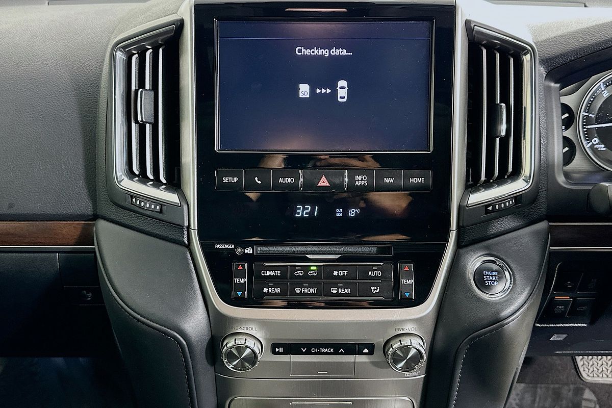 2020 Toyota LANDCRUISER LC200 SAHARA (4x4) VDJ200R
