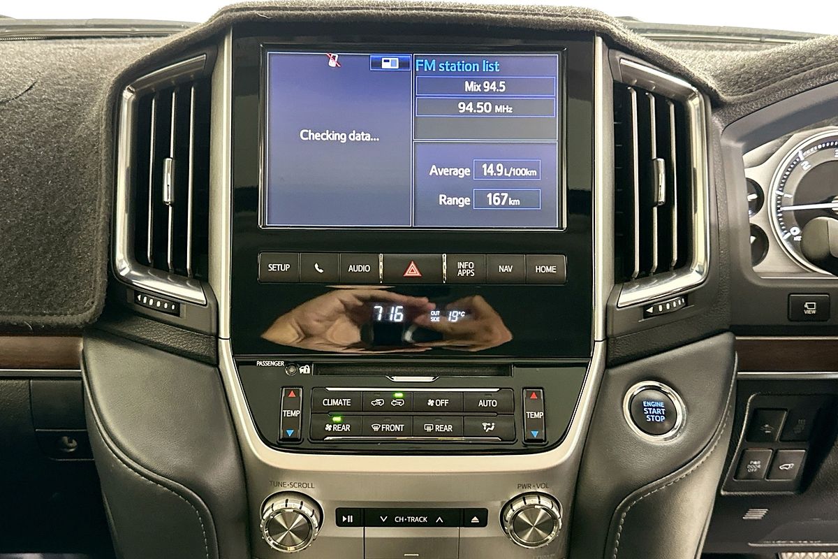 2019 Toyota LANDCRUISER LC200 SAHARA (4x4) VDJ200R