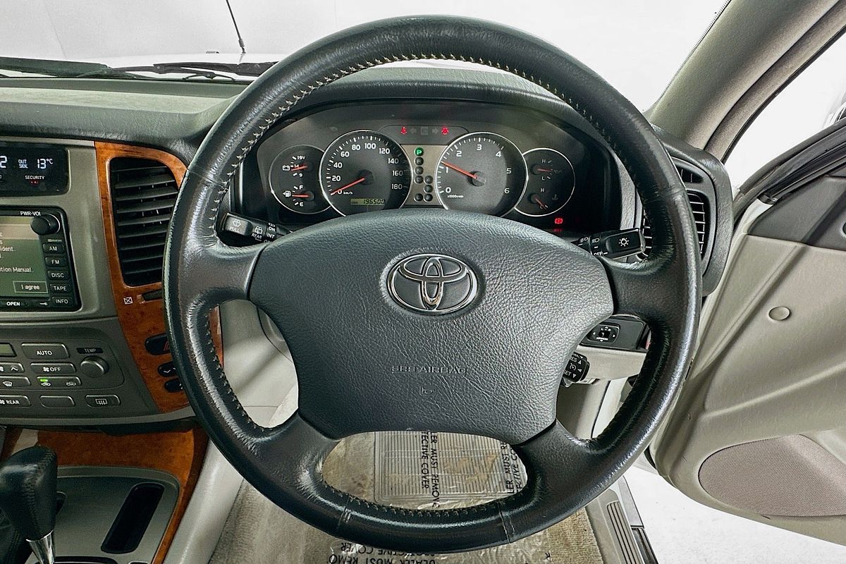 2004 Toyota LANDCRUISER SAHARA (4x4) HDJ100R