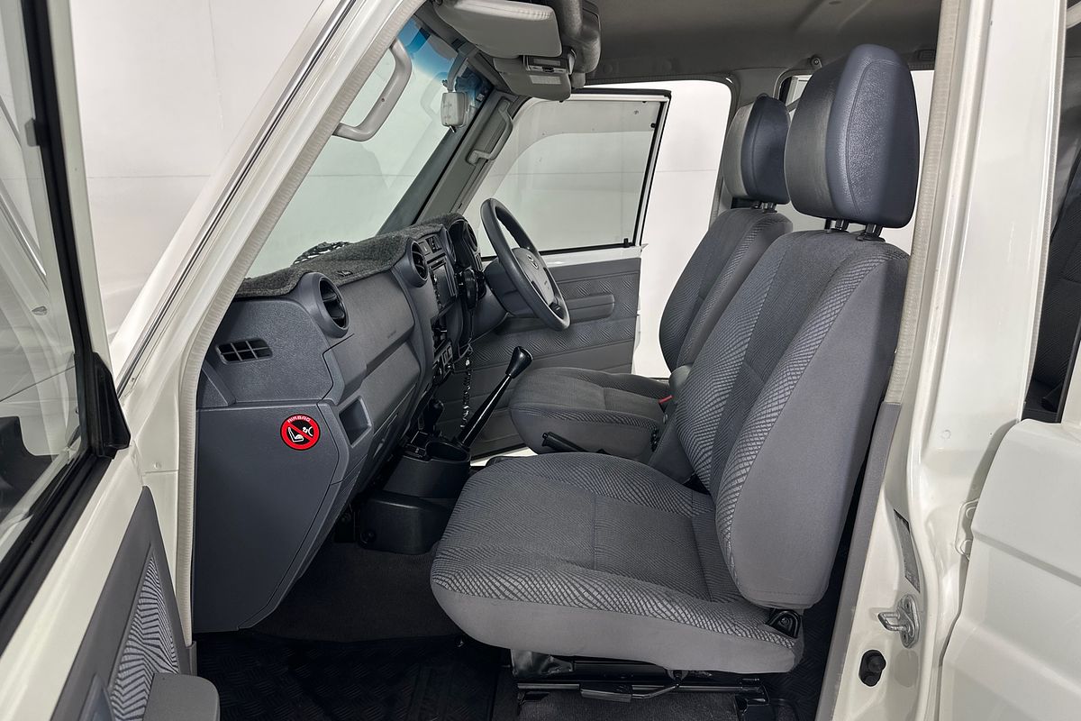 2014 Toyota LANDCRUISER GXL (4x4) VDJ76R MY12 UPDATE