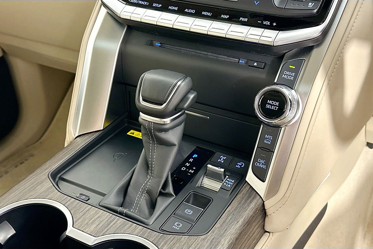 2024 Toyota LANDCRUISER LC300 VX (4x4) FJA300R