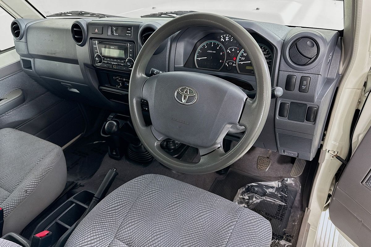 2016 Toyota Landcruiser GXL Troopcarrier VDJ78R