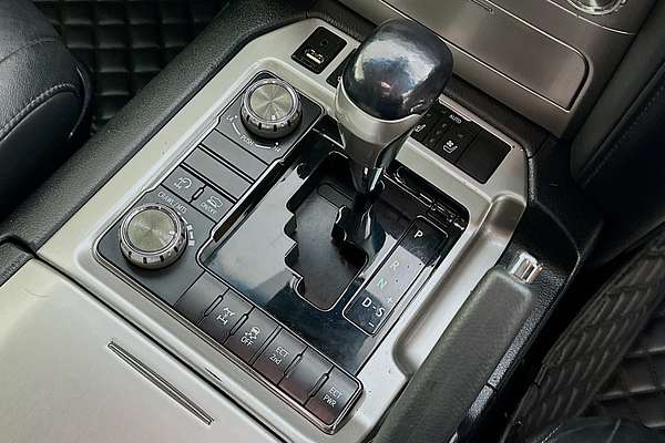2017 Toyota LANDCRUISER SAHARA (4x4) VDJ200R MY16