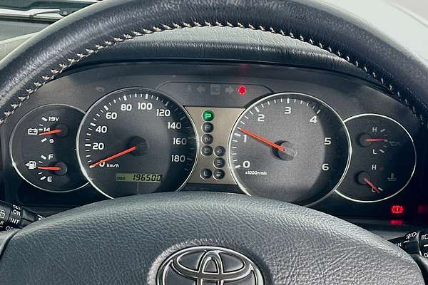 2004 Toyota LANDCRUISER SAHARA (4x4) HDJ100R