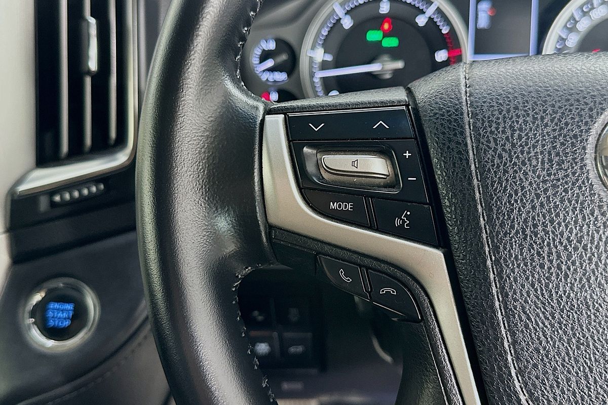 2016 Toyota LANDCRUISER Sahara VDJ200R