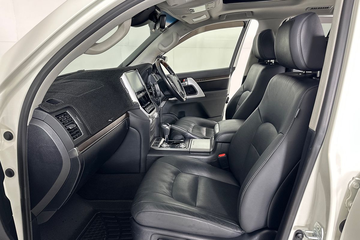 2021 Toyota LANDCRUISER LC200 SAHARA (4x4) VDJ200R
