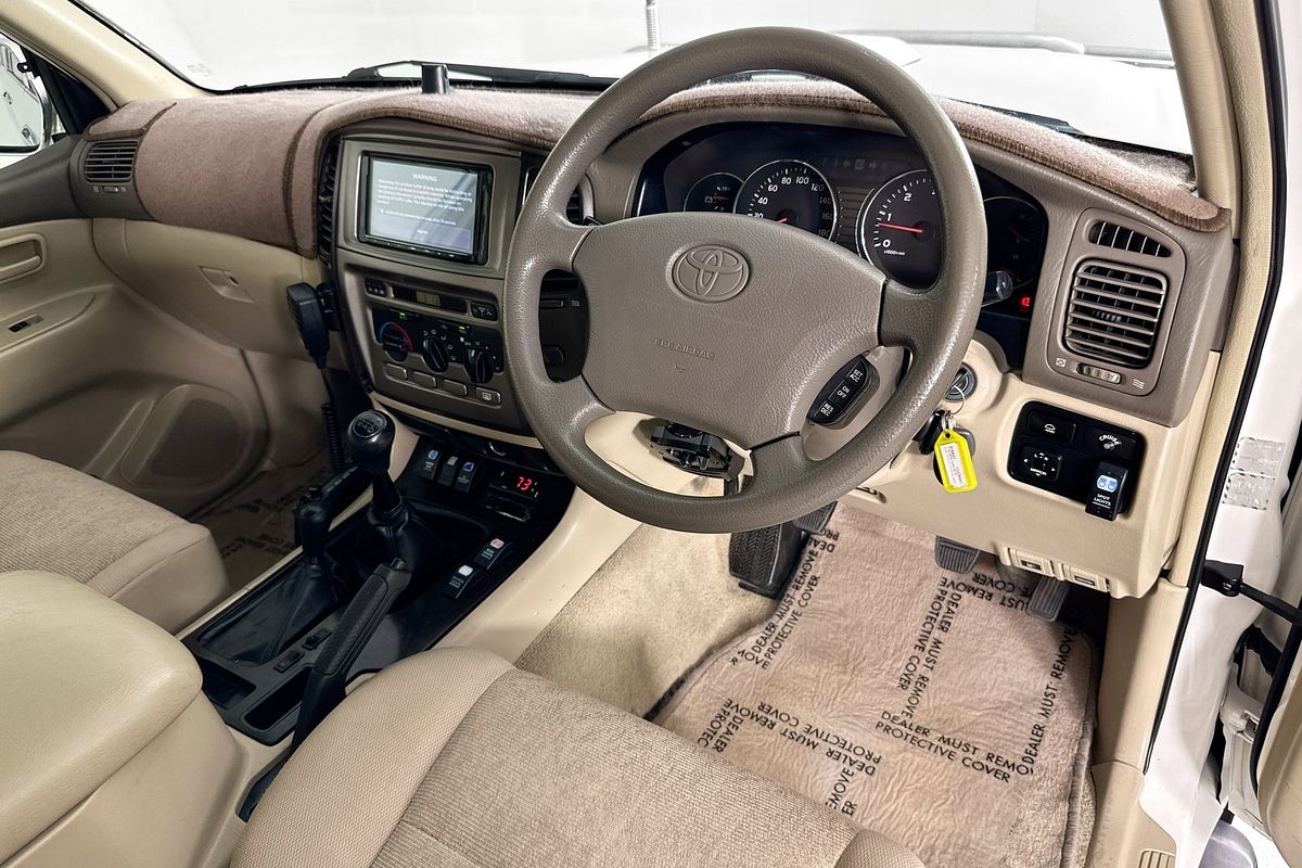 2004 Toyota Landcruiser GXL (4x4) HZJ105R