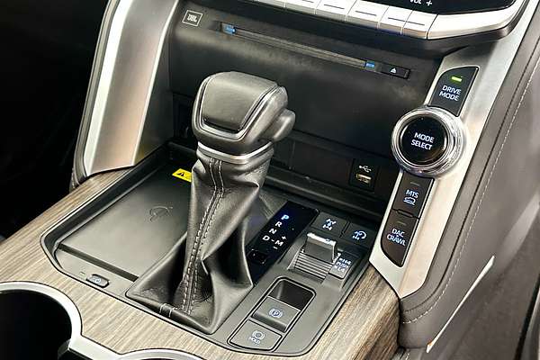 2022 Toyota LANDCRUISER LC300 SAHARA (4x4) FJA300R