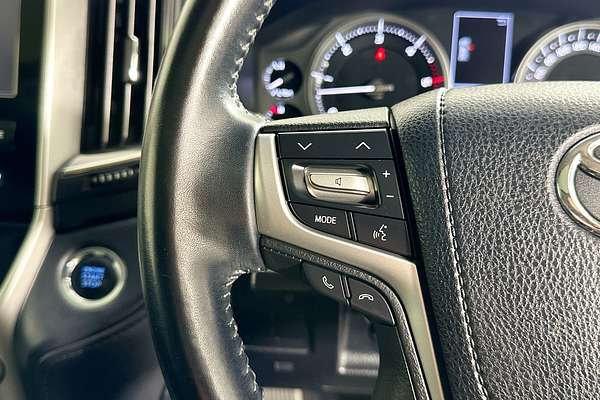 2018 Toyota LANDCRUISER VX (4x4) VDJ200R MY16