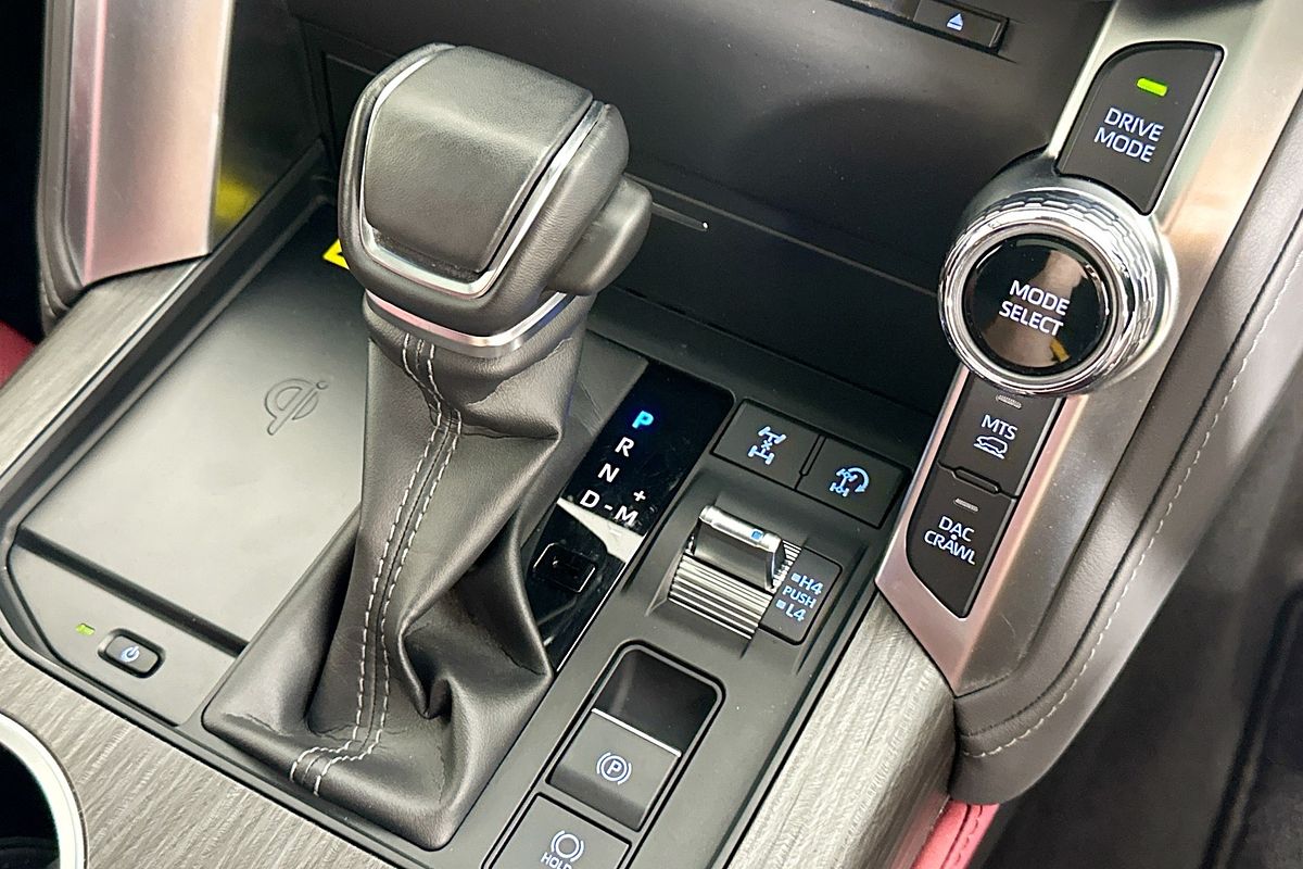 2023 Toyota LANDCRUISER LC300 GR-S (4x4) FJA300R