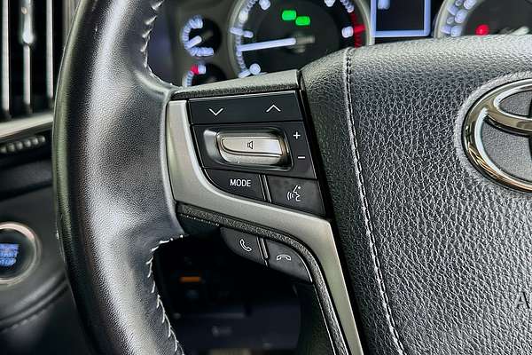 2020 Toyota LANDCRUISER LC200 SAHARA (4x4) VDJ200R