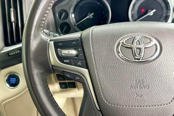 2018 Toyota LANDCRUISER SAHARA (4x4) VDJ200R MY16