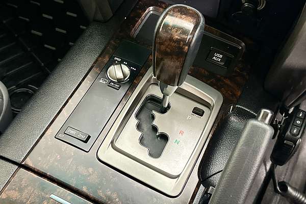 2011 Toyota LANDCRUISER SAHARA (4x4) VDJ200R 09 UPGRADE