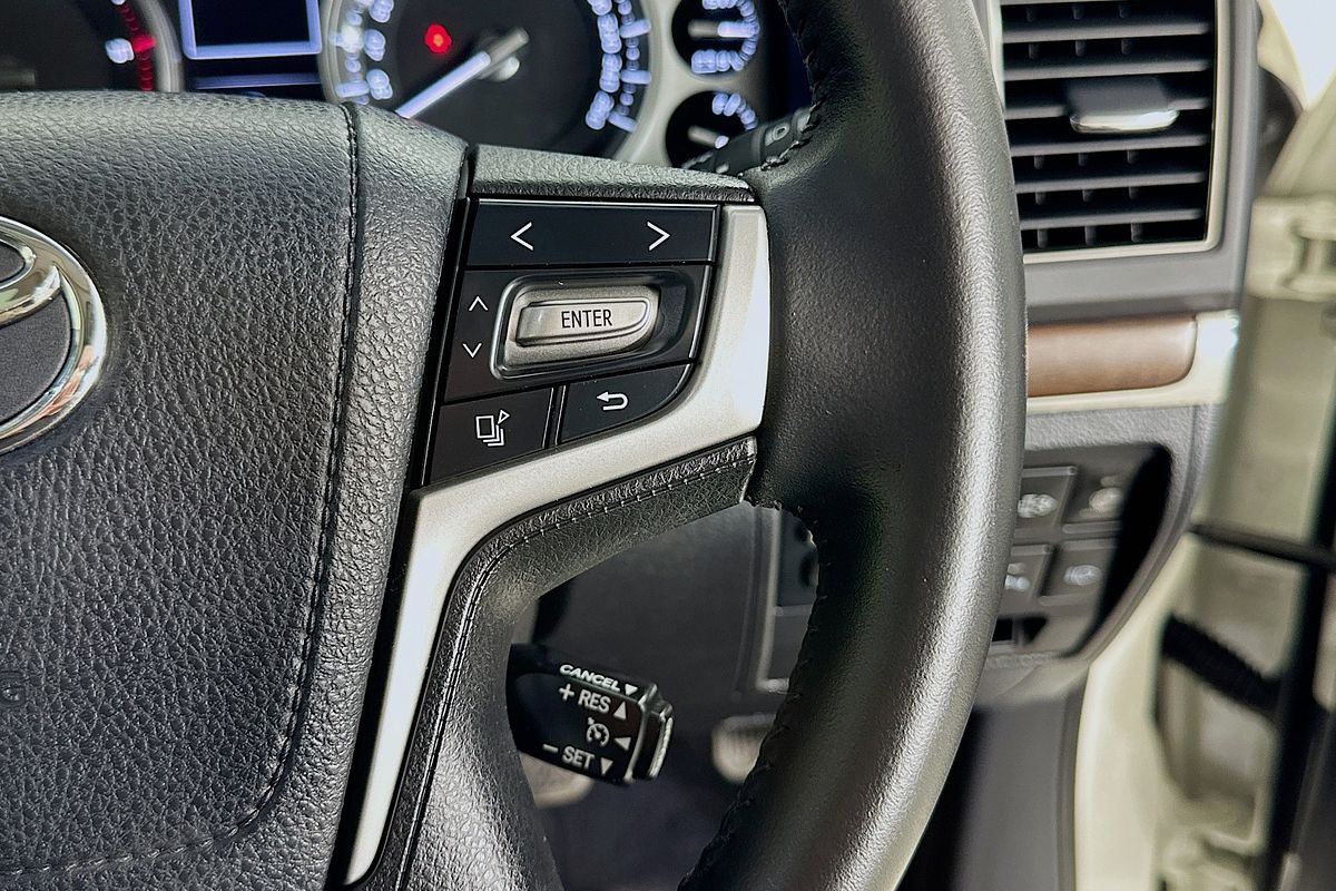 2017 Toyota LANDCRUISER VX (4x4) VDJ200R MY16